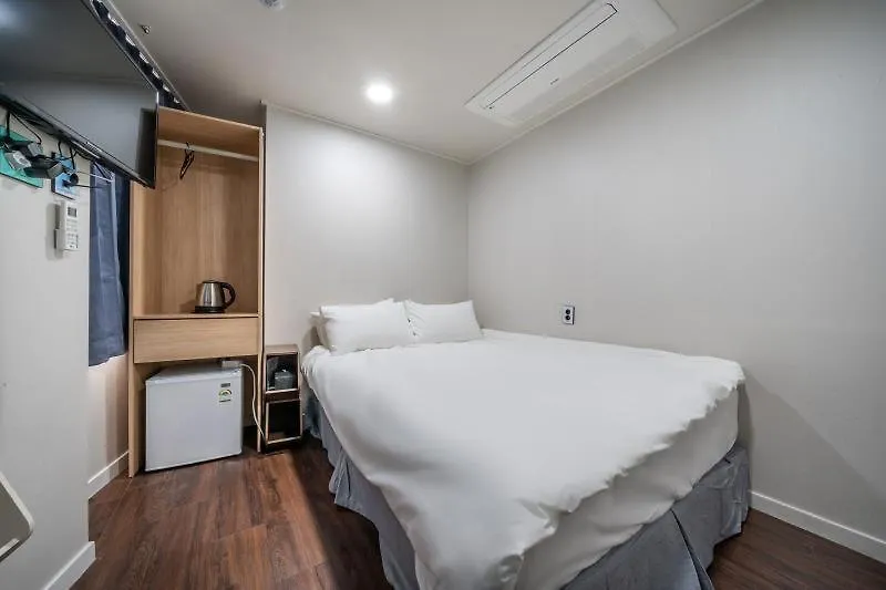 Mayone Hotel Myeongdong Сеул